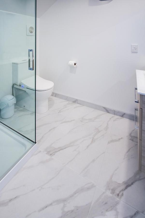 Two Bedroom, Two Bathroom Urban Oasis Christchurch Bagian luar foto