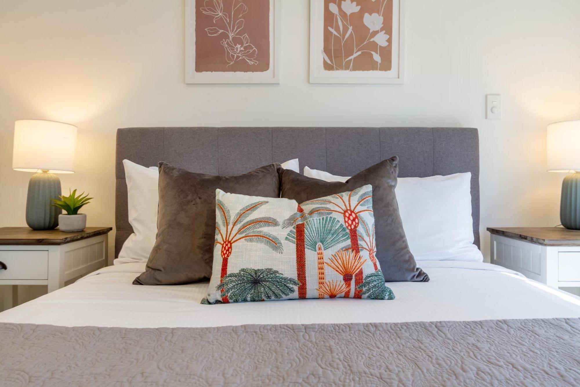 Two Bedroom, Two Bathroom Urban Oasis Christchurch Bagian luar foto